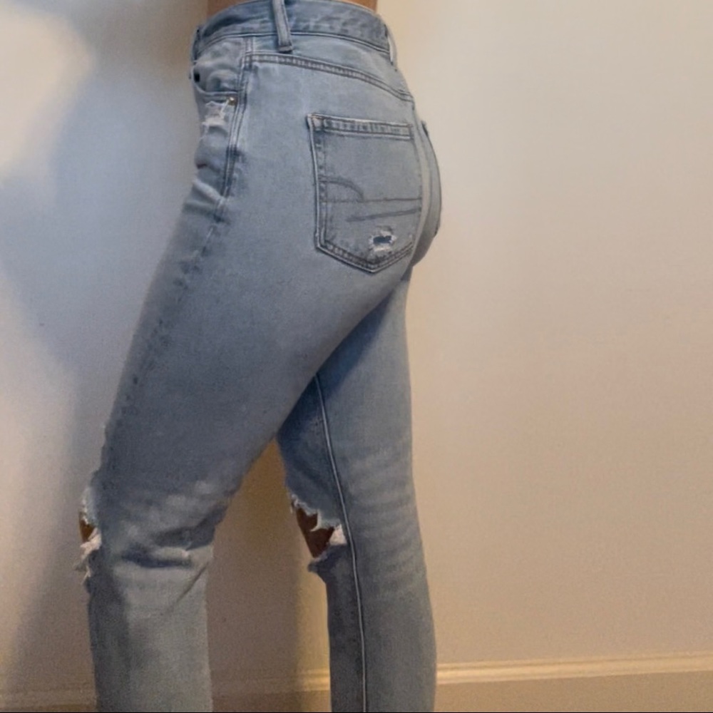 Light wash mom jeans - American eagle